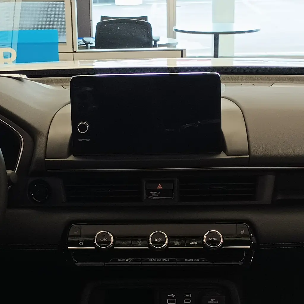 Center display and console of a 2023 Honda Pilot.
