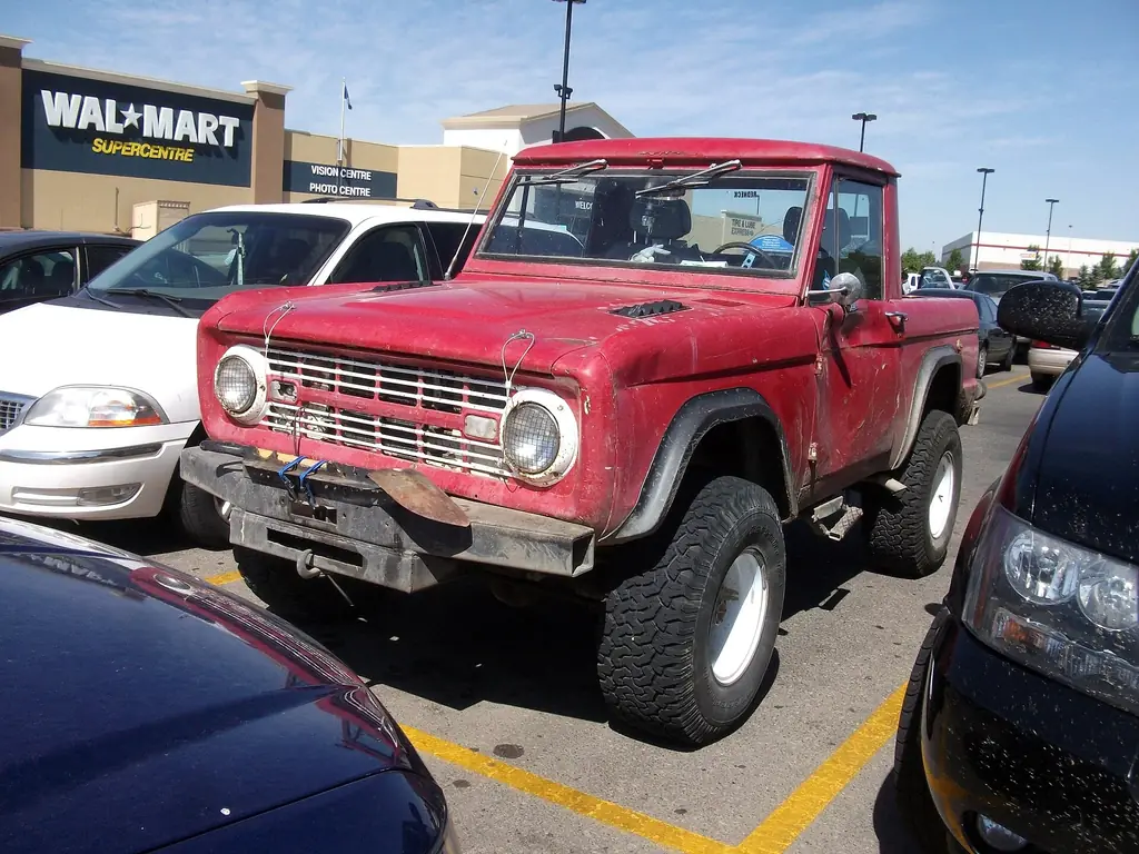 1966 Ford Bronco, exterior context