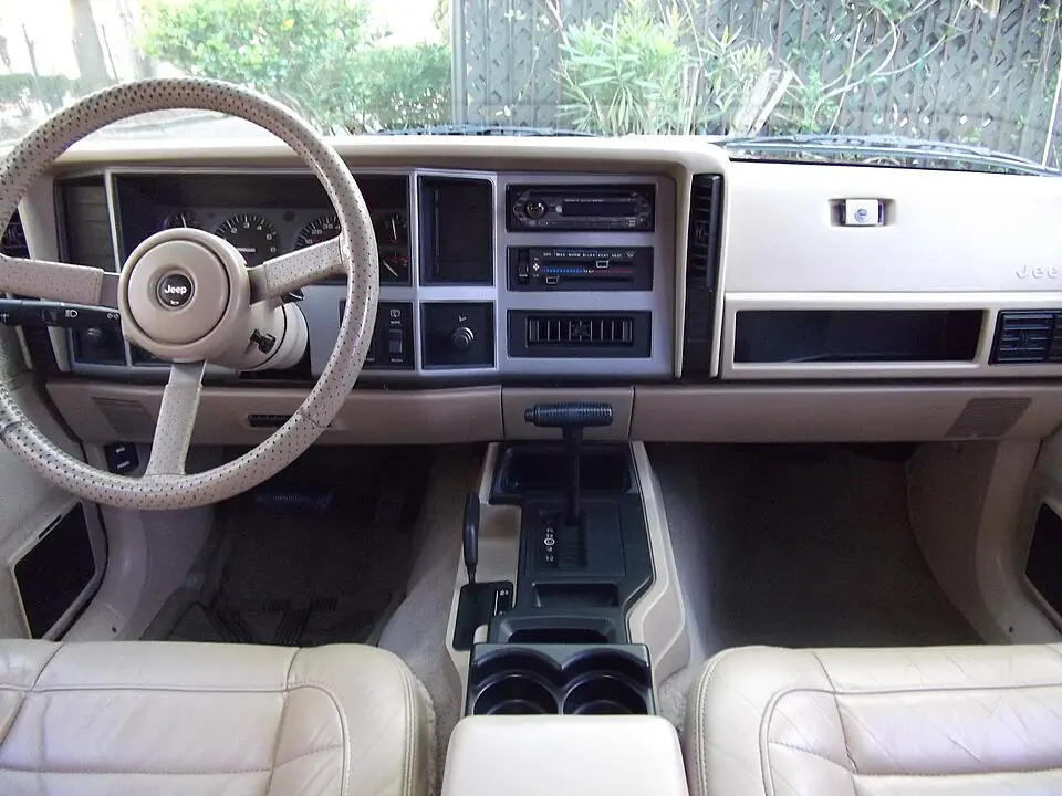 1992 Jeep Cherokee Laredo interior, generation context