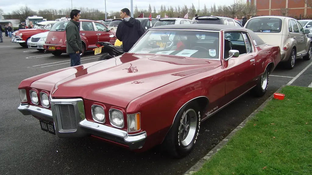 1969 Pontiac Grand Prix, exterior context